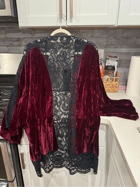 Ecote Burgundy Velvet & Black Lace Open-Front Robe